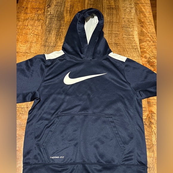 Nike Youth L Therma-fit Polyester hoodie with white accents and swoosh - Picture 2 of 8